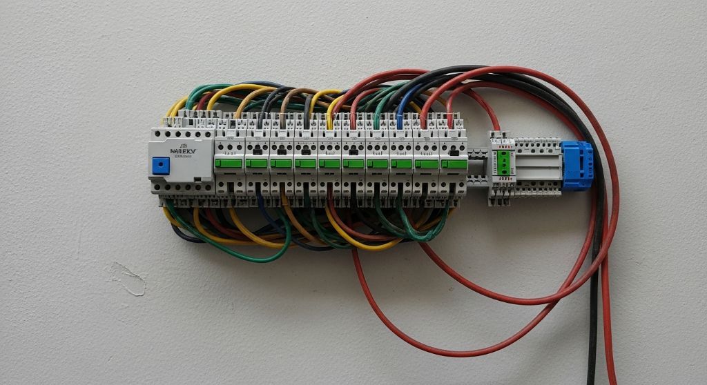 Servicio de Instalaciones Eléctricas Completas en Ribatejada